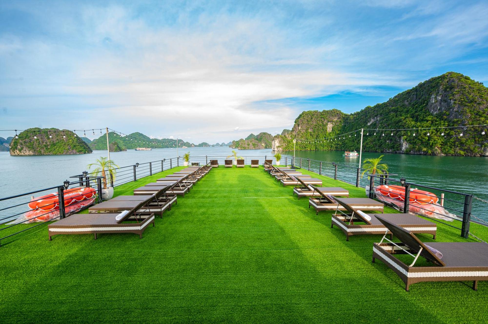 Hotel Velar Of The Sea Hạ Long Exterior foto
